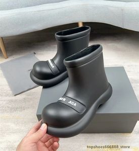 2023 New Women Brand Designer Fashion Short Rain Boots Ladies عرضية مقاومة للماء Hole Kawaii Shoes Height Round Head Shoes للإناث براد BB