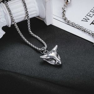 Wang Yiboの同じOXヘッドスチールネックレスペンダントシンプルヒップホップメンズパーソナリティストリートスケートボードアクセサリーダンス3