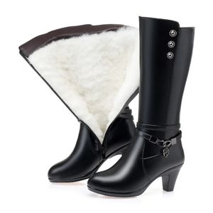 Сапоги, зимняя обувь из натуральной кожи, женская модная шерстяная обувь с цепочкой, теплая женская обувь для верховой езды на высоком каблуке 231025