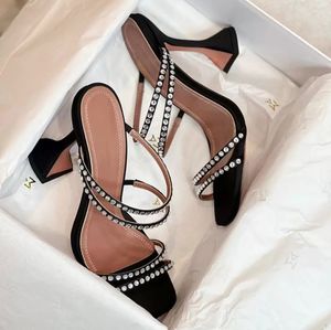 Modemärke Muaddis Naima Crystal-embellished Satin Sandals Shoes Lady Walking Strappy Gladiator Sandalias Populära pumpar EU35-40