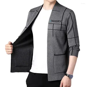 Männer Pullover Frühling Herbst Die Mode Business Casual Druck V-ausschnitt Strickjacke Pullover Männer Straßen Mäntel 4XL