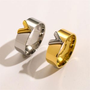 Pierścienie projektantów Kobiety uwielbiają urok biżuterii ślubnej dostarczenia biżuterii 18k złota plated 925 srebrny plastowany pierścień ze stali nierdzewnej drobne palce209s