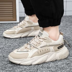 Vandringskor Ljus andningsbara designer Skor Bekväma icke-halkarna Mäns sneaker slitage-motståndande utomhus svart beige män sport man sko fabrik artikel 2038