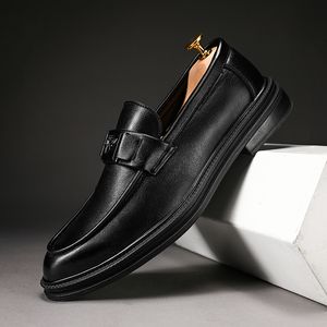 Formal Shoes Men Classic Black PU Pointed Hairstylist Business Casual Leather Shoes