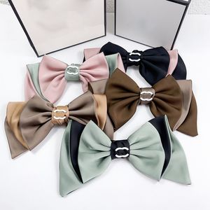 Designer di lusso fatto a mano Clip per capelli Fasce per capelli per donne famose Grande Bowknot Lettera Cerchio per capelli Ragazza Fascia elastica Sport Fitness Fascia per la testa Accessori per avvolgere il regalo