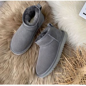 designer boots snow Women Ankle Mini boots Sheepskin Plush fur keep warm boots with card dustbag AUS Short U5854 Soft comfortable Casual shoes Beautiful gifts