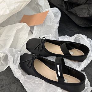 Balettklänningskor kvinnor satin båge komfort och fritid loafer platt paris danssko damer flicka semester kvinnor stretch ballerinas