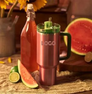 DHL med logotyp Tumbler Quencher H2.0 40oz rostfritt stål tumlar koppar silikonhandtag lock halm 2: a generation bilmuggar vattenmelon moonshine 1026