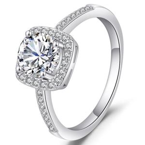 Pierłnictwo klastra duże oryginalne srebrne biżuterię dla kobiet kwadrat 2 VVS1 Diamond Bizuteria 925 Ring2758