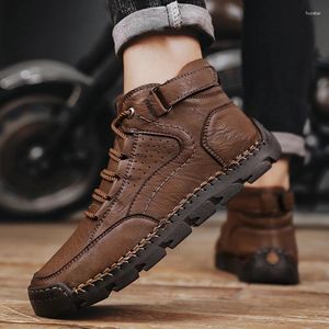 Stivali da uomo casual in pelle per esterni con piattaforma Hking per uomo Scarpe invernali comode da uomo di design alla caviglia di alta qualità