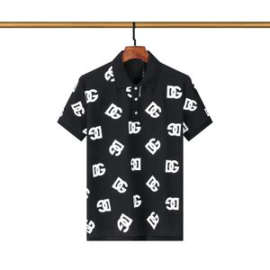 Mens Designer T Shirt V Logo Friends Letter Print Tees Big V Men Short Sleeve Hip Hop Style Black White Orange T-shirts Tees Size S-3XL W43