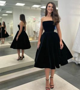 Elegant Short Black Strapless Velvet Evening Dresses A Line Tea Length Party Gowns for Women