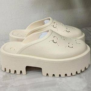 Women Mens Rubber Slides Shoes Platform Slipper Slippers Thick Bottom Aaaaa Perforated Sandals