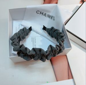 CHAN Brand hairclip designer hairband Simple and fashionable hair band Christmas gift Birthday gift for women hairclip for girl