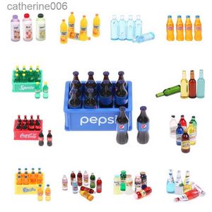 Cozinhas Tocam comida 1 12 Mini -Dolous Drrings Miniature Drinks Simulação Supermarket Mini Coke Beverage Bottle Wine Drink para BJD Doll Cozk