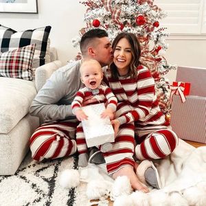 Family Matching Outfits Merry Xmas Look Parentchild Baby Romper Striped Pattern Christmas Pajamas Set Soft Casual Homewear 231026