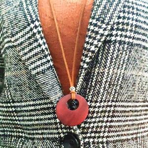 Duplo círculo de madeira pingentes colares vintage longo camisola corrente simples cordão de couro selvagem masculino feminino artesanal escultura jóias 15pcs1653