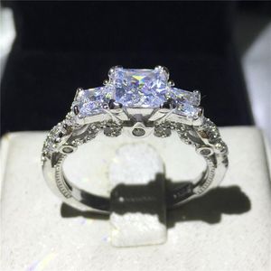 Romantisk vintage kvinnlig ring Tre-sten Diamonique CZ Diamond 925 Sterling Silver Engagement Wedding Band Ring for Women2587