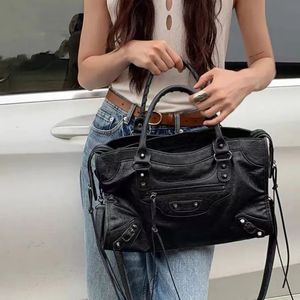 Evening Bags Rivet Handbag For Women Black Large Capacity Y2K Punk Shoulder Bag PU Leather Retro Harajuku Crossbody 231026