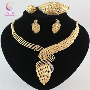 Arrivo Costume africano Collana di gioielli Set placcato oro 18 carati Cristallo Matrimonio Accessori da sposa Donna Set di gioielli nigeriani318Z