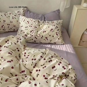 Conjuntos de cama Ins Cherry Set Twin Full Queen King Size Roxo Roupa de cama Meninas Adultos Plana Fronha Consolador Duveta Capa 231026