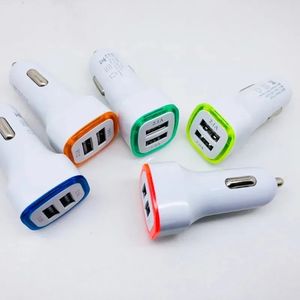 LEDライト5V 2.1Aカー充電器ポータブルデュアルUSBカー電話充電器自動電源アダプター用iPhone 13 Samsung Xiaomi LG