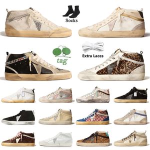 Luxury Designer Women Man Casual Shoes White Leather Upper Gold Studs Leopard Print Pony Skin Platform Skat Mid Stars Sneakers Handgjorda Flat Suede Sports Trainers