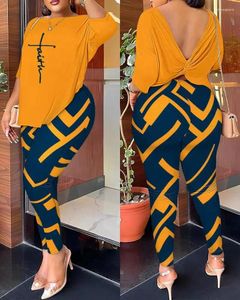 Kvinnors tvåbitar byxor Slim Fit Sexig backless set Autumn Casual Print Tees Pant Suit for Fashion Women kläder