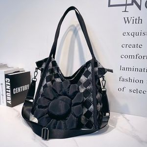 Women's Bag New Trend Chessboard Checker Shoulder Bag Large Capacity Tote Bag Free Sunflower Hanger Casual Women's Bag