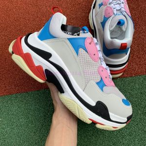 Balenciga 17FW Designer Sapatos Triple S Casual Plataforma Sapatilhas Sola Bolha Fundo Original Mens Mulheres Esportes Treinadores Ao Ar Livre Jogging Caminhada Paris Marca