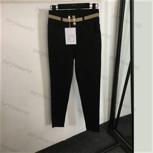 Jeans kvinnor bokstav band skarvning design mager casual nio poäng jeans svarta fotbyxor