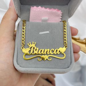 Colares de pingente Colar de nome personalizado com coração personalizado colar de corrente cubana para menina personalizado colar de ouro de aço inoxidável para presente feminino 231026