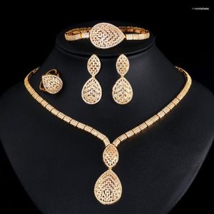 Halsbandörhängen Set ThreeGraces 4st Luxury Cubic Zirconia Gold Color Water Drop Shape African Nigerian Bridal Wedding Smycken för kvinnor