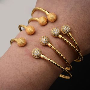 Bangle 24K 4 Pçs / lote Afraic Dubai Cor de Ouro Strass Beads Cuff Bangles para Mulheres Esposa Jóias de Casamento Pulseiras Pulseira Presentes 231027