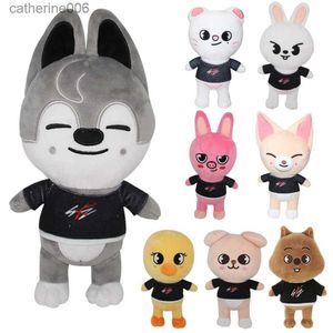 Animais de pelúcia de pelúcia Skzoo Brinquedos de pelúcia 20cm Stray Kids Plush Wolf Cartoon Stuffed Animal Plushies Boneca Kawaii Companion para crianças Adultos Fãs GiftL231027