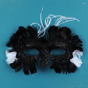 Zapasy imprezy Cruella Mask Halloween Movie Cosplay Black White Feather Eye Maski Gothic Punk Style Witch Masquerade Evening