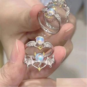 Anelli a fascia Romantici ali di angelo e demone Anelli di coppia per le donne Goth Fashion Moonstone Anello da uomo con apertura regolabile Dhgarden Ot49C