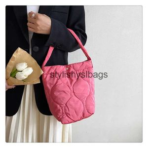 Omuz Çantaları Çanta Kadın Cüzdanı ve Çanta Düz Renk Moda Gündelik Kadın ve Çanta Top Çantası Taşınabilir Kızların Kaykay Bagstylishyslbags