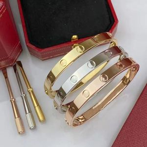 Pulseira de parafuso pulseira de ouro pulseira de designer de joias para mulheres pulseiras de punho unissex joias de aço inoxidável banhadas a ouro 18K presente de festa para homens e mulheres com diamantes