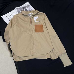 Casacos de Trench Masculinos Designer 2023 Início do Outono Novo Loe Couro Remendo Frente Curto Voltar Longo Casual Estilo Esportivo Casaco Mulheres 9yje Jarn