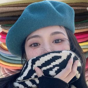 Berretti di lana tinta unita versione coreana autunno inverno berretto caldo vintage multicolor cappello da pittore da donna berretto francese 231027