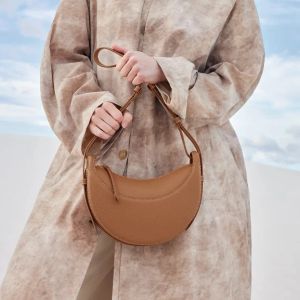 Lyxdesigner Pure Cowhide Half Moon Bag Numero Style Crossbody Bag Fashionable and Classic Women's Bag toppkvalitet med originalförpackning