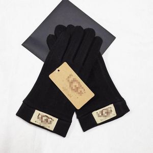 Designerskie rękawiczki mody rękawiczki owczesko skóra zimowa Wysoka jakość handlu zagranicznym nowi mężczyźni wodoodporne jazda i aksamitne sprawność termiczna