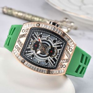 Business Automatic Hinery Dragon Tiger Diamond Full Sky Star Transparent Wine Bucket Rubber Band Watch الرجال الكوارتز