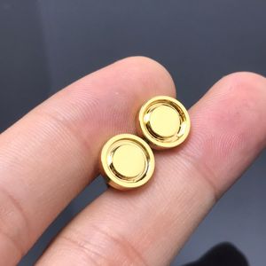 Mini orecchino a bottone rotondo di design con unghie carine in oro per ragazze, orecchino a bottone in metallo fresco punk casual di design