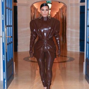Sukienka wieczorowa Yousef Aljasmi Red Women T Kim Kardashian 3 Piease Suit skórzany odzież Fur Współrzędne Wysokie szyi długie rękaw 230a