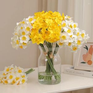 Decorative Flowers 1 Bunch Daffodil Wreath Artificial Plant Fake Home Decoration Living Room 6Pcs/bunch Bouquet Floral