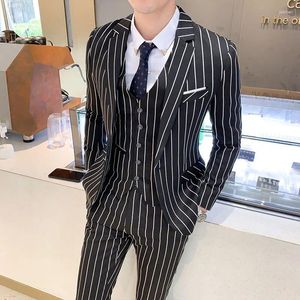 Men's Suits 3 Pcs Suit Set / Men Slim Fit High Quality Business Formal Groomsmen Casual Tuxedo Striped Wedding Dress Blazers Coat Pants Vest