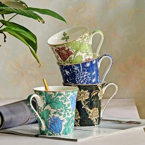 Tazze Kubki Tazza da caffè Grandi tazze da tè per la colazione Bone China di alta qualità Ceramica Ceramica Tasse Tazas De Regali di Natale Bicchieri 231026