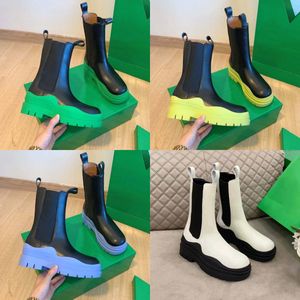 브랜드 Chelsea Martin Knee Booties 플랫폼 부츠 컬러 고무 아웃솔 밑창 탄성 가죽 가죽 미드 부츠 디자이너 고급스러운 여성 남성 안락 부츠